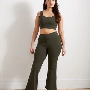 Universal Standard Olive Green Roya Bootcut Legging NWT